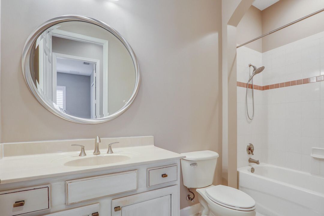 合同活跃: $489,900 (3 贝兹, 3 浴室, 1947 平方英尺)