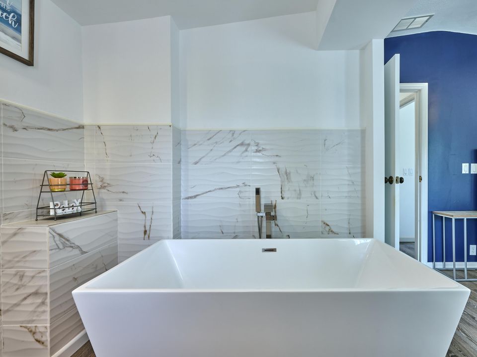 待售: $299,000 (2 贝兹, 2 浴室, 958 平方英尺)