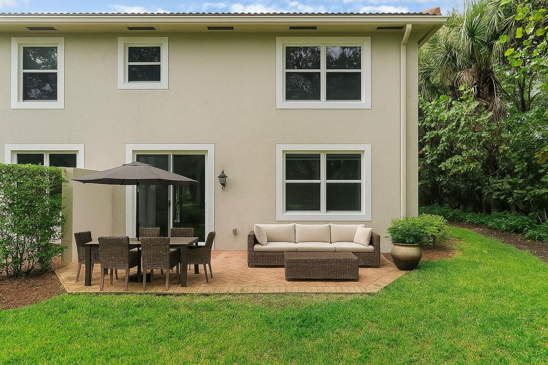 合同活跃: $625,000 (4 贝兹, 2 浴室, 1805 平方英尺)