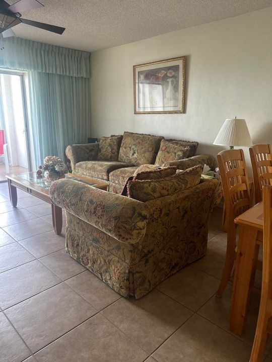 For Sale: $91,000 (2 beds, 2 baths, 1080 Square Feet)