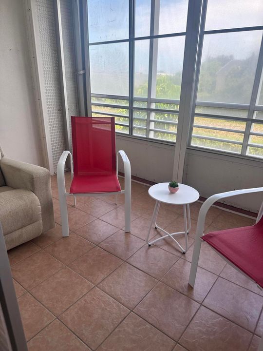 For Sale: $91,000 (2 beds, 2 baths, 1080 Square Feet)