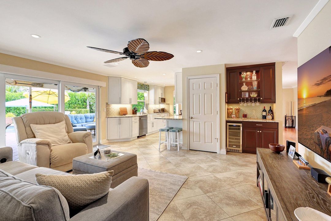 For Sale: $2,450,000 (3 beds, 2 baths, 1664 Square Feet)