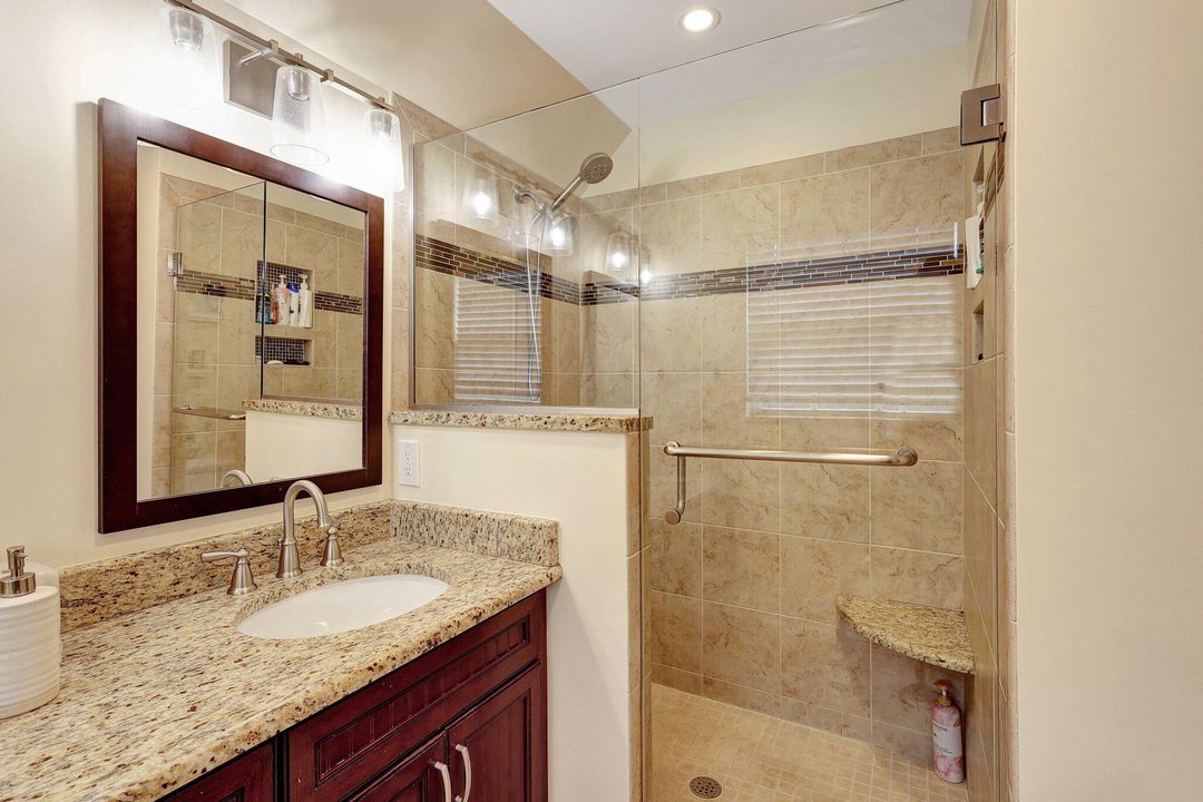 For Sale: $2,450,000 (3 beds, 2 baths, 1664 Square Feet)