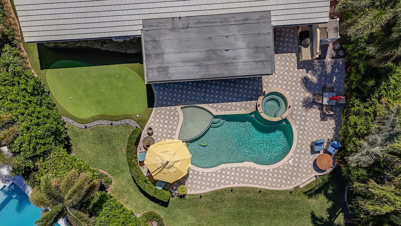 For Sale: $2,450,000 (3 beds, 2 baths, 1664 Square Feet)