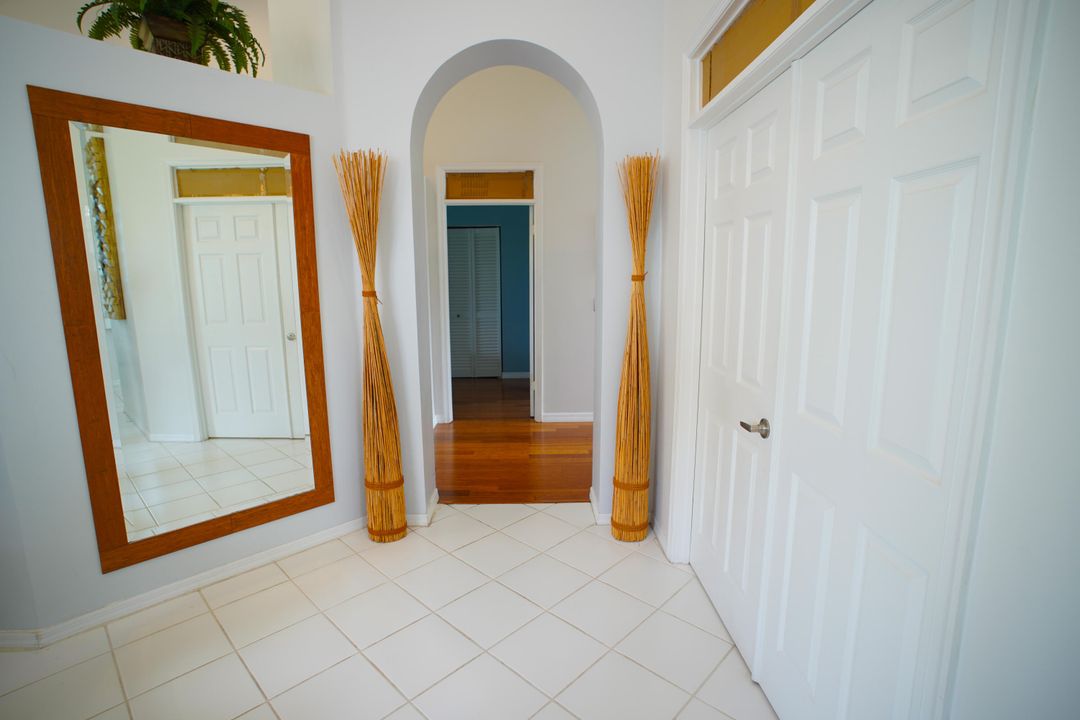 Activo con contrato: $4,000 (3 camas, 2 baños, 2067 Pies cuadrados)