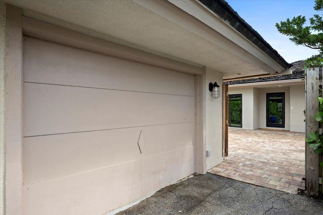 For Sale: $1,295,000 (4 beds, 4 baths, 2170 Square Feet)