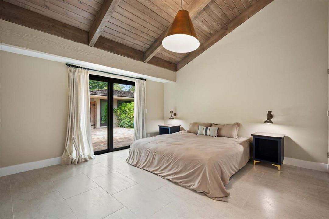 For Sale: $1,295,000 (4 beds, 4 baths, 2170 Square Feet)