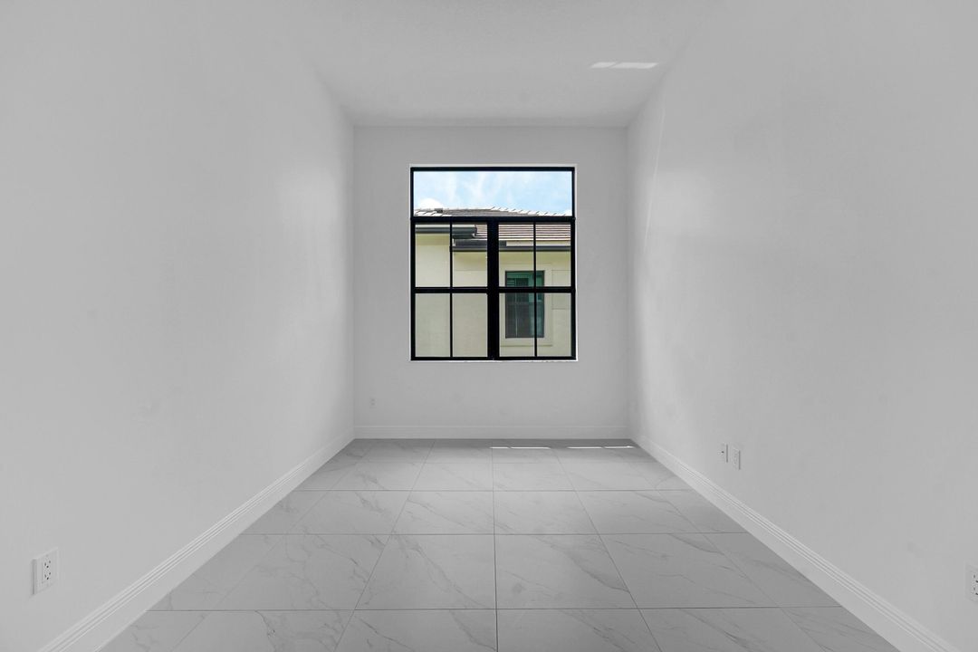 For Rent: $5,000 (3 beds, 3 baths, 2196 Square Feet)