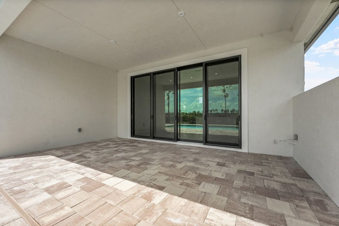 For Rent: $5,000 (3 beds, 3 baths, 2196 Square Feet)