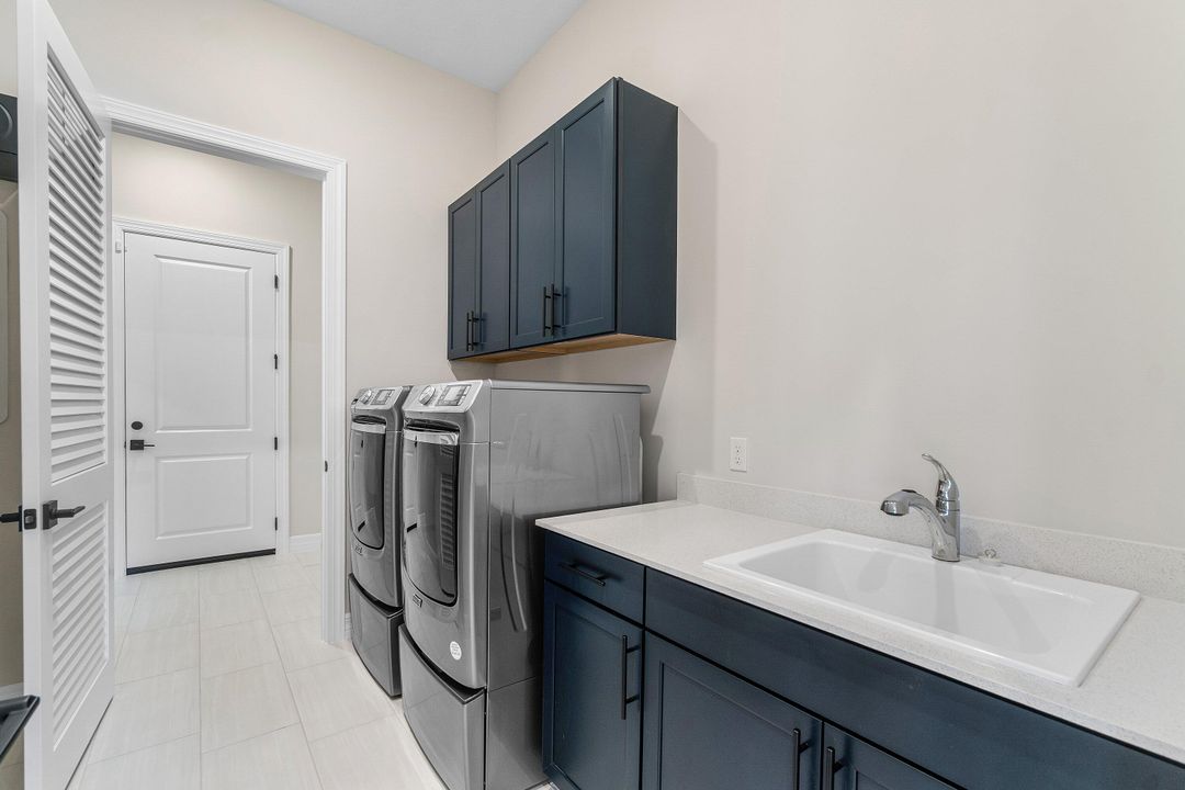 For Sale: $1,250,000 (3 beds, 2 baths, 2669 Square Feet)