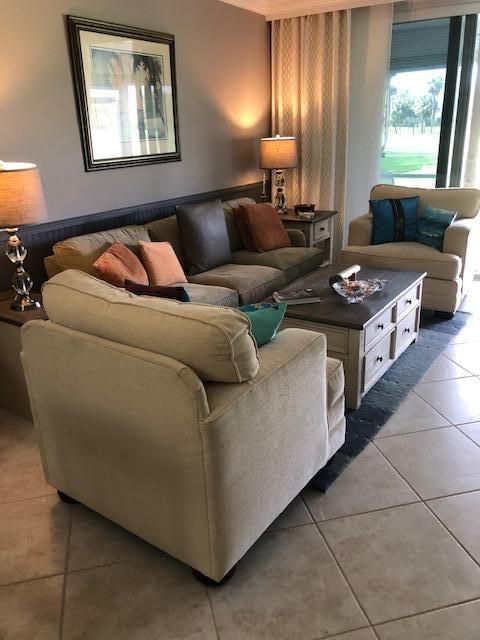 Под контрактом: $2,700 (3 спален, 2 ванн, 1390 Квадратных фут)