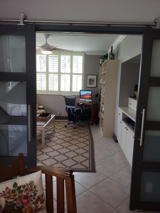 Под контрактом: $2,700 (3 спален, 2 ванн, 1390 Квадратных фут)