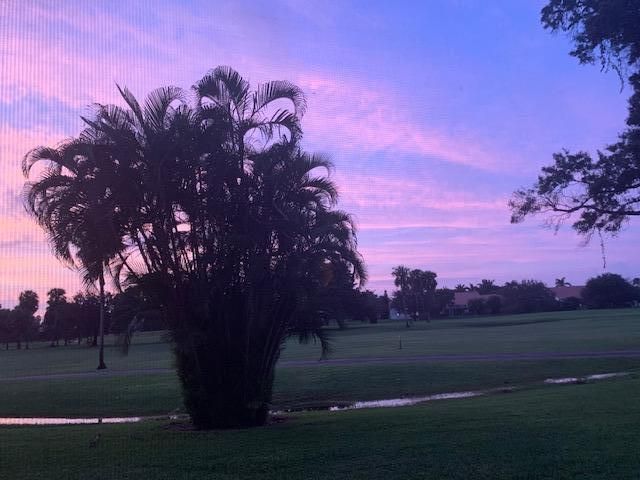 Под контрактом: $2,700 (3 спален, 2 ванн, 1390 Квадратных фут)