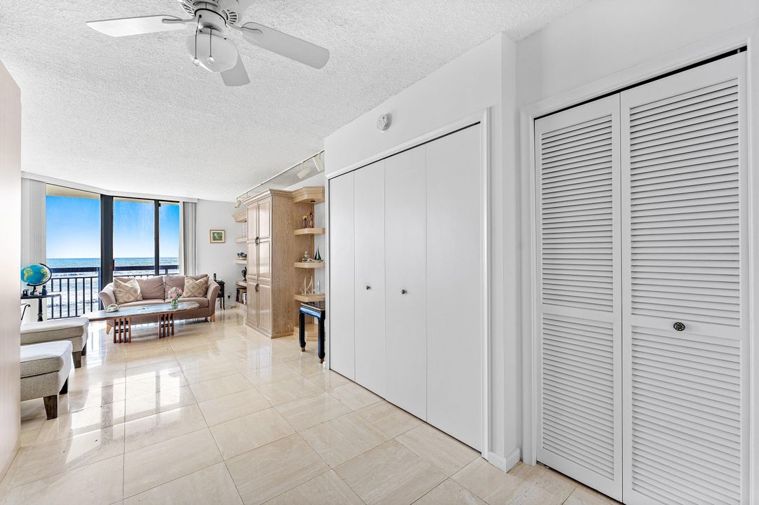 待售: $2,500,000 (2 贝兹, 2 浴室, 2173 平方英尺)