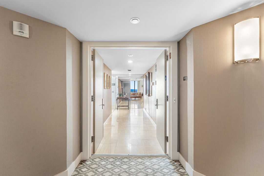 待售: $2,500,000 (2 贝兹, 2 浴室, 2173 平方英尺)