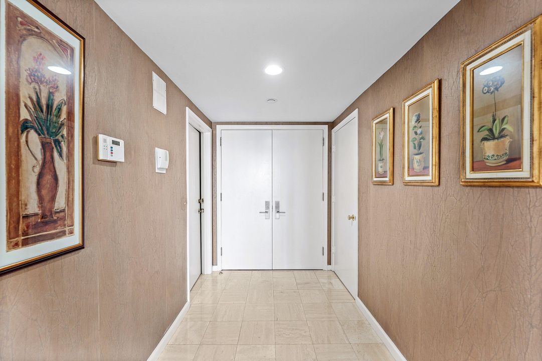 待售: $2,500,000 (2 贝兹, 2 浴室, 2173 平方英尺)