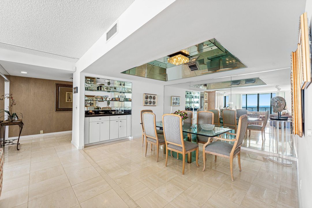 待售: $2,500,000 (2 贝兹, 2 浴室, 2173 平方英尺)