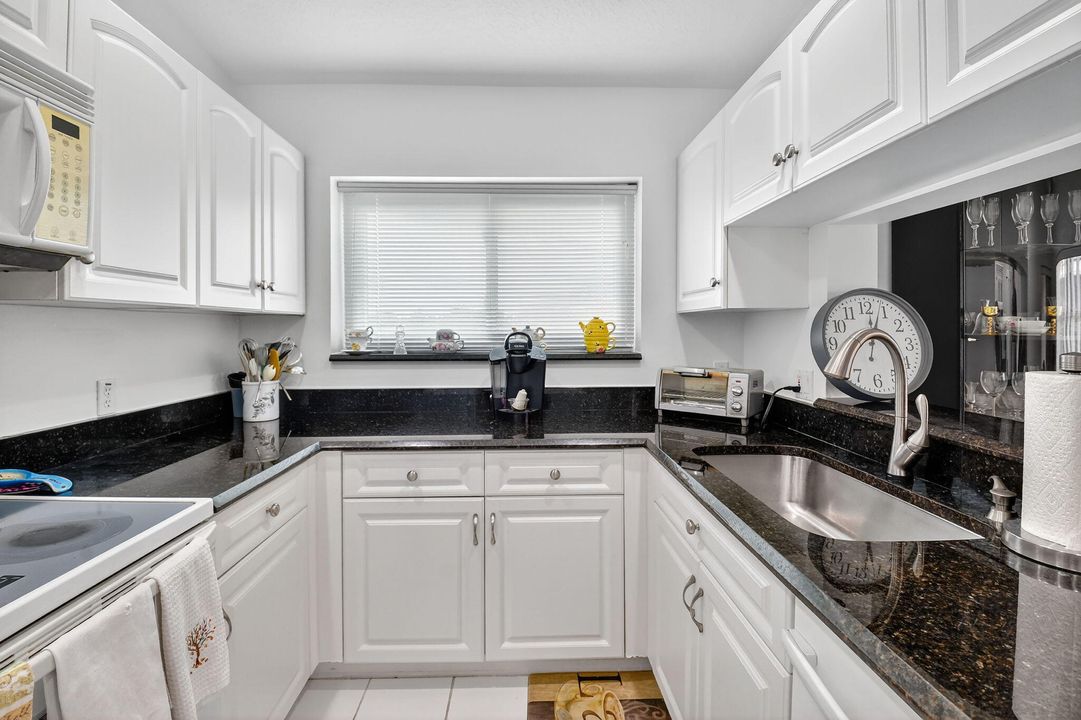 На продажу: $444,000 (2 спален, 2 ванн, 1624 Квадратных фут)