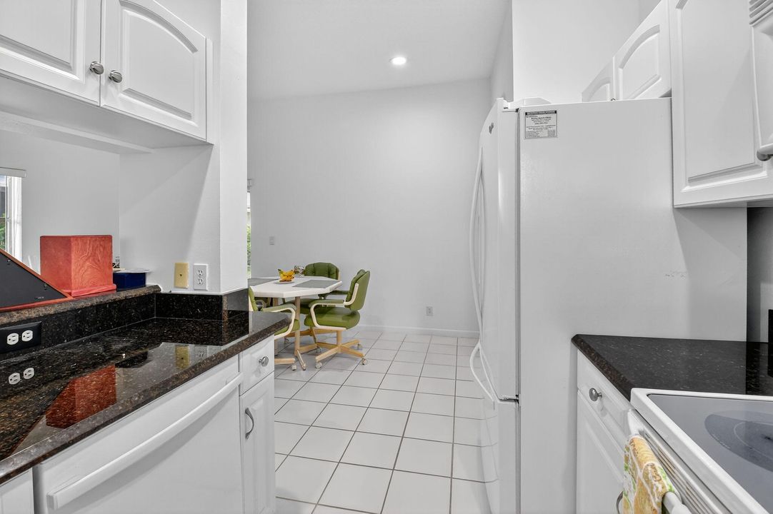 На продажу: $444,000 (2 спален, 2 ванн, 1624 Квадратных фут)