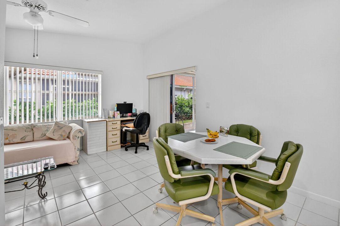 На продажу: $444,000 (2 спален, 2 ванн, 1624 Квадратных фут)