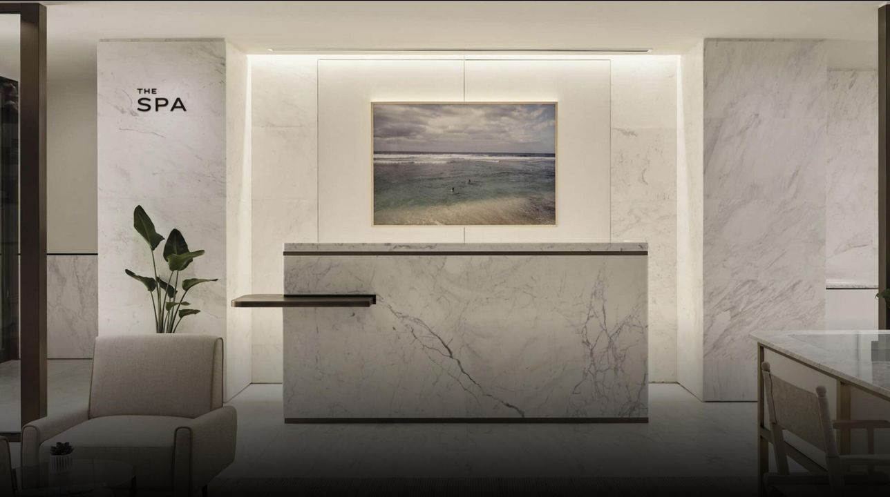 For Sale: $3,895,000 (2 beds, 2 baths, 1597 Square Feet)