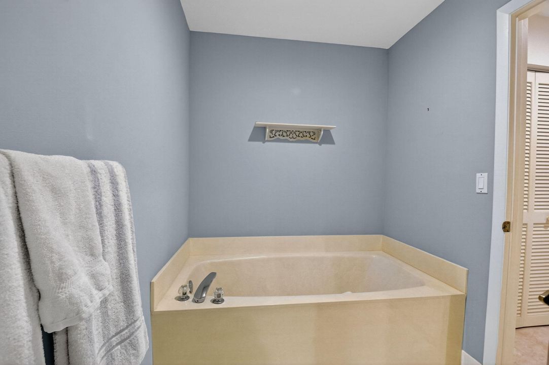 На продажу: $444,000 (2 спален, 2 ванн, 1624 Квадратных фут)