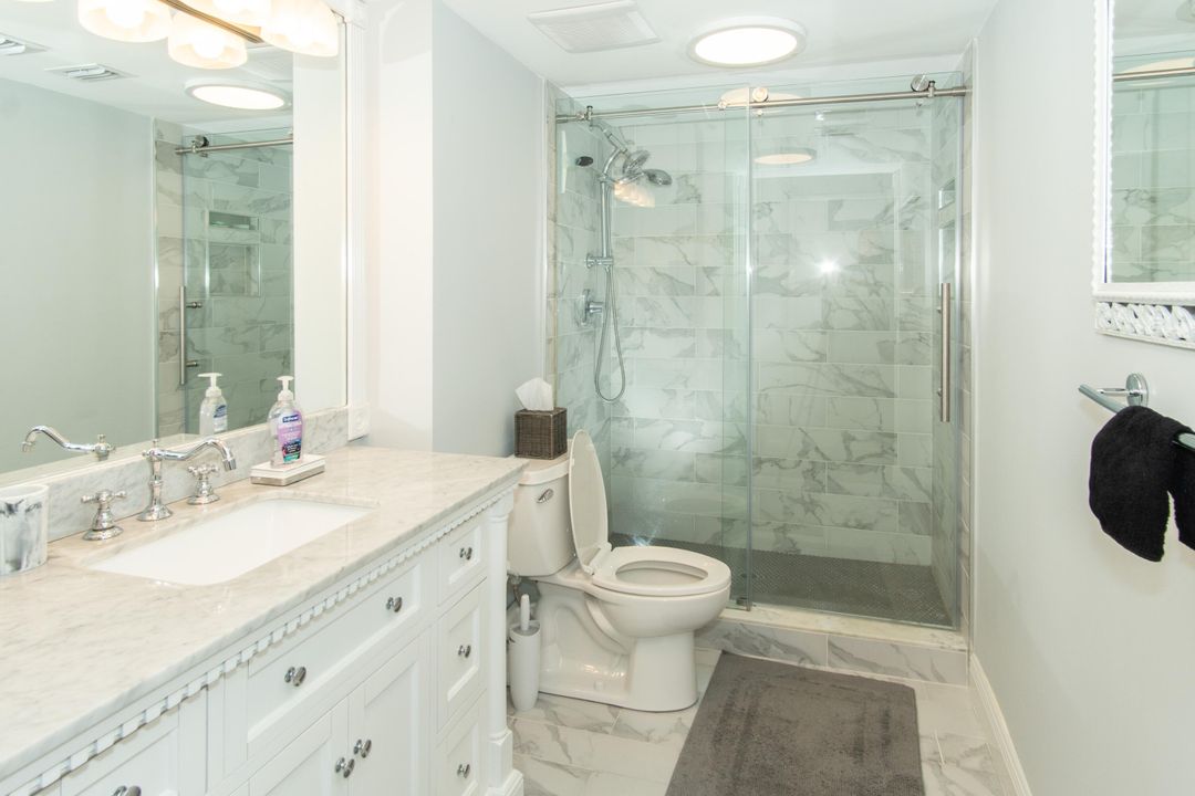 For Rent: $3,200 (1 beds, 1 baths, 937 Square Feet)