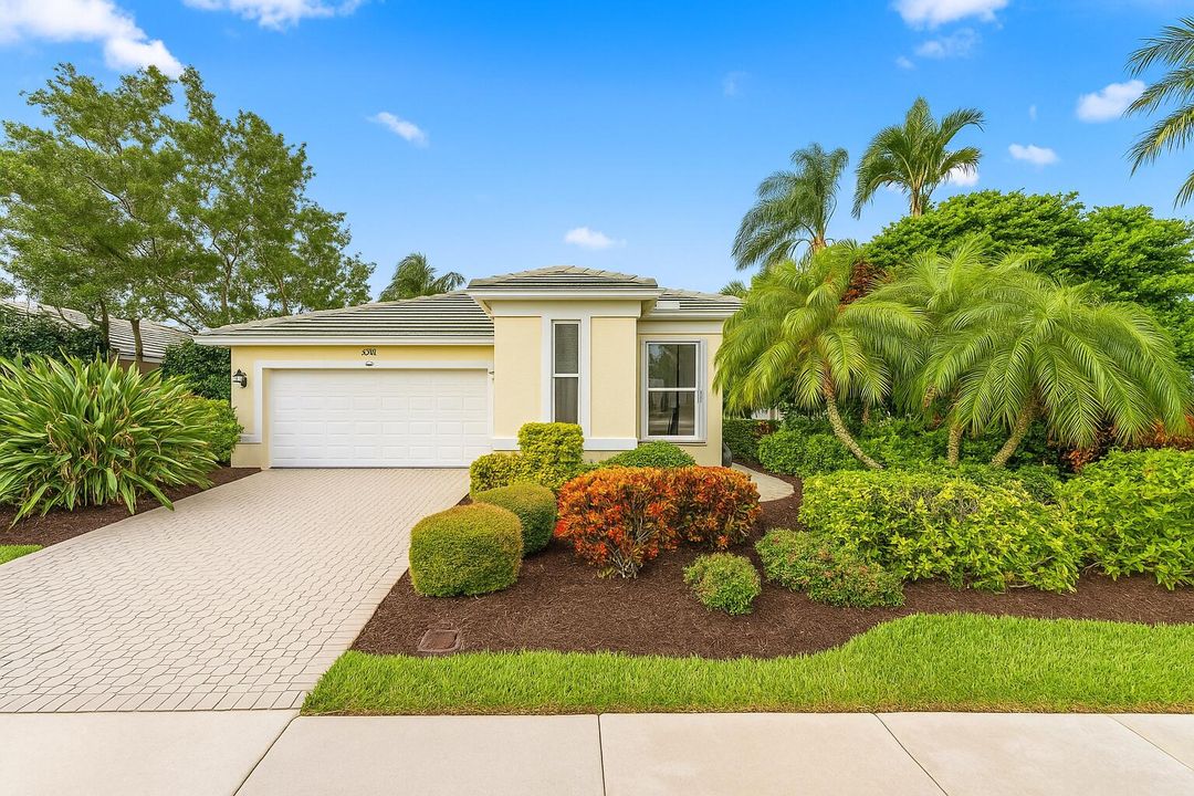 合同活跃: $3,350 (2 贝兹, 2 浴室, 2249 平方英尺)