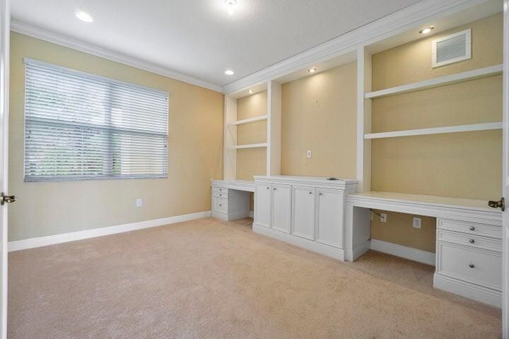 В аренду: $8,000 (6 спален, 5 ванн, 5382 Квадратных фут)