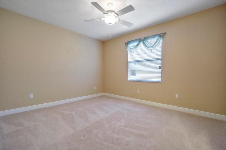 В аренду: $8,000 (6 спален, 5 ванн, 5382 Квадратных фут)