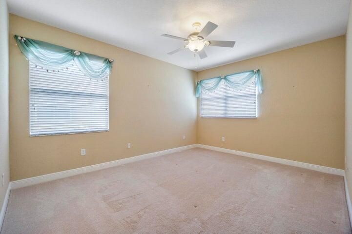 В аренду: $8,000 (6 спален, 5 ванн, 5382 Квадратных фут)