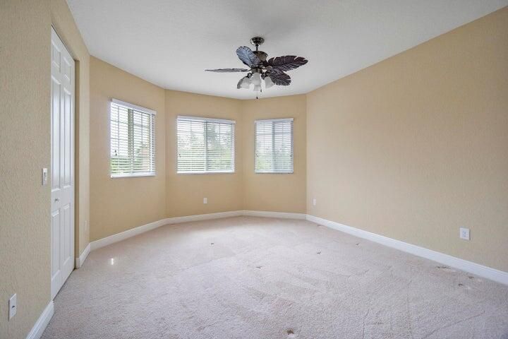 В аренду: $8,000 (6 спален, 5 ванн, 5382 Квадратных фут)