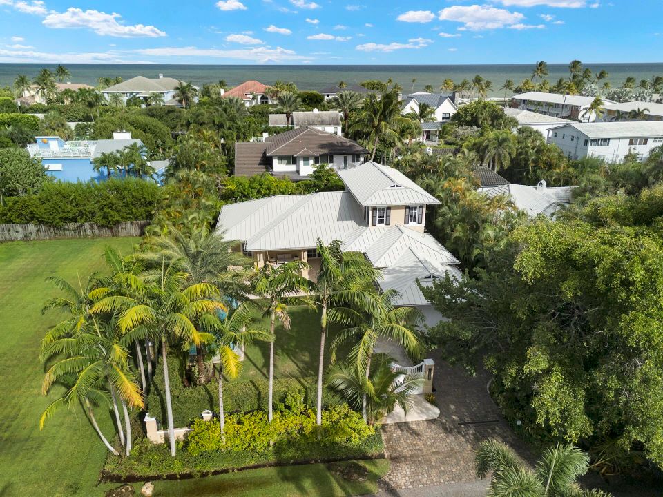 For Sale: $3,895,000 (3 beds, 3 baths, 2582 Square Feet)