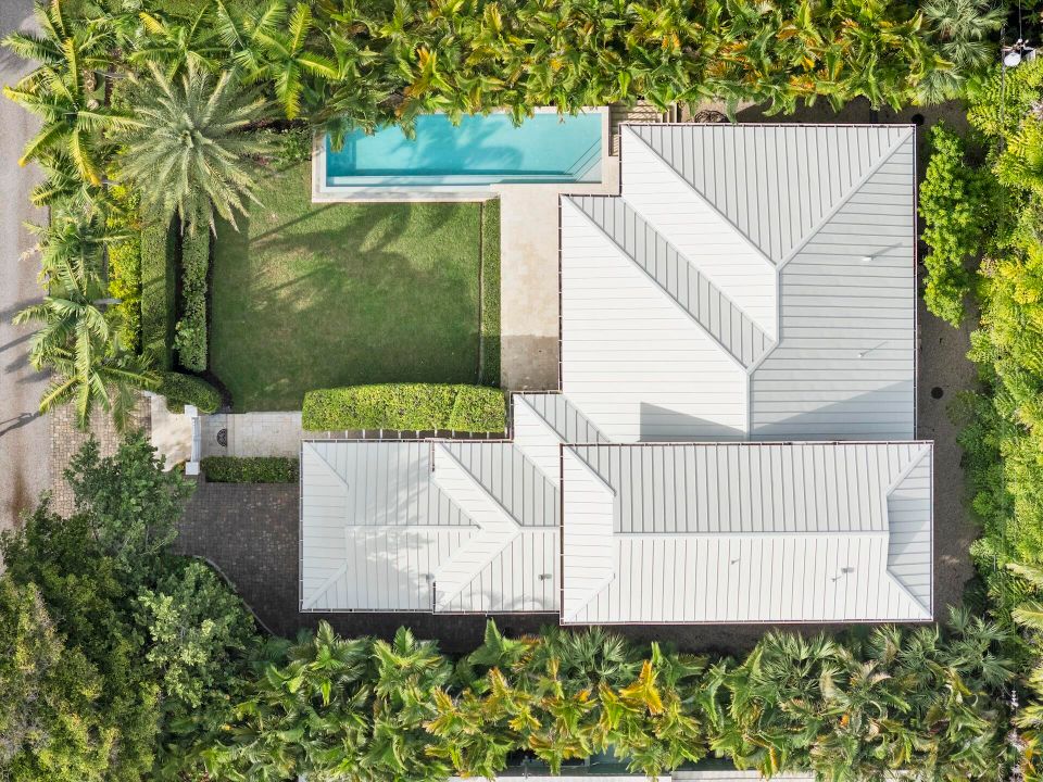 For Sale: $3,895,000 (3 beds, 3 baths, 2582 Square Feet)