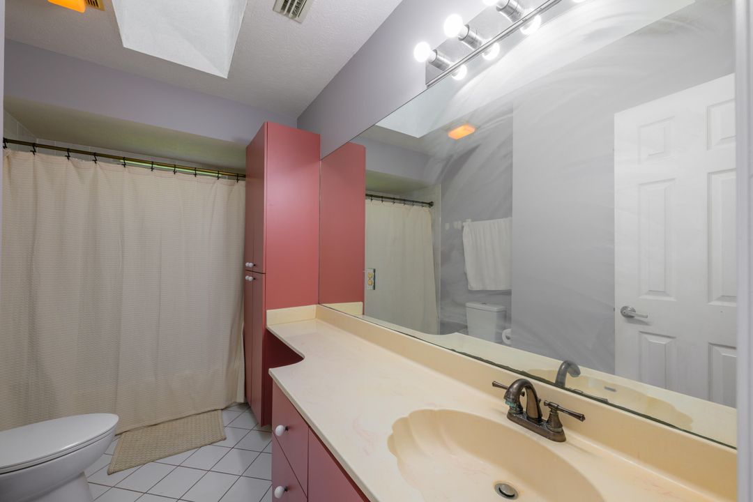 合同活跃: $369,000 (3 贝兹, 2 浴室, 1636 平方英尺)