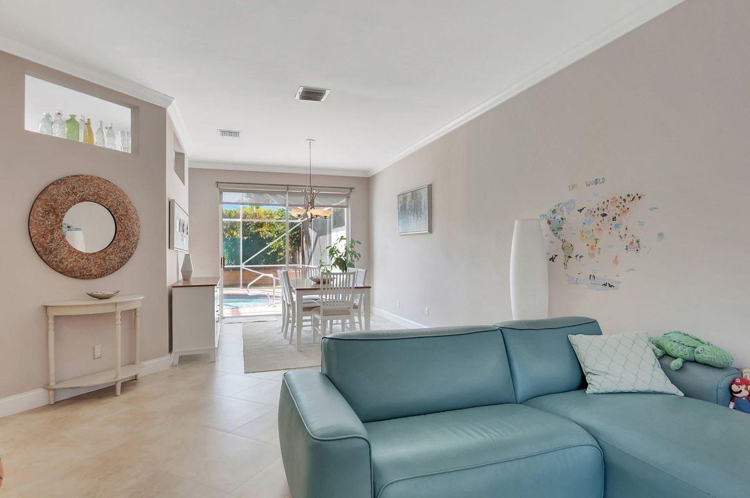 待售: $875,000 (4 贝兹, 2 浴室, 2552 平方英尺)