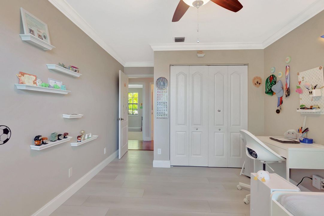 待售: $875,000 (4 贝兹, 2 浴室, 2552 平方英尺)