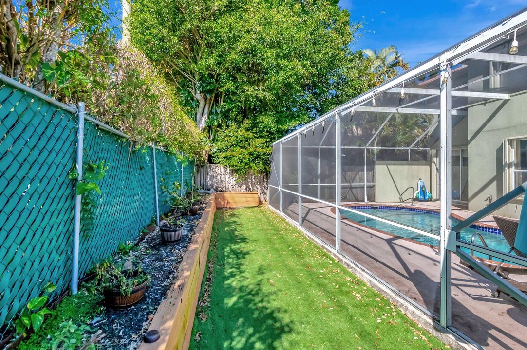 待售: $875,000 (4 贝兹, 2 浴室, 2552 平方英尺)