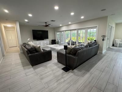 For Sale: $1,050,000 (3 beds, 2 baths, 2104 Square Feet)