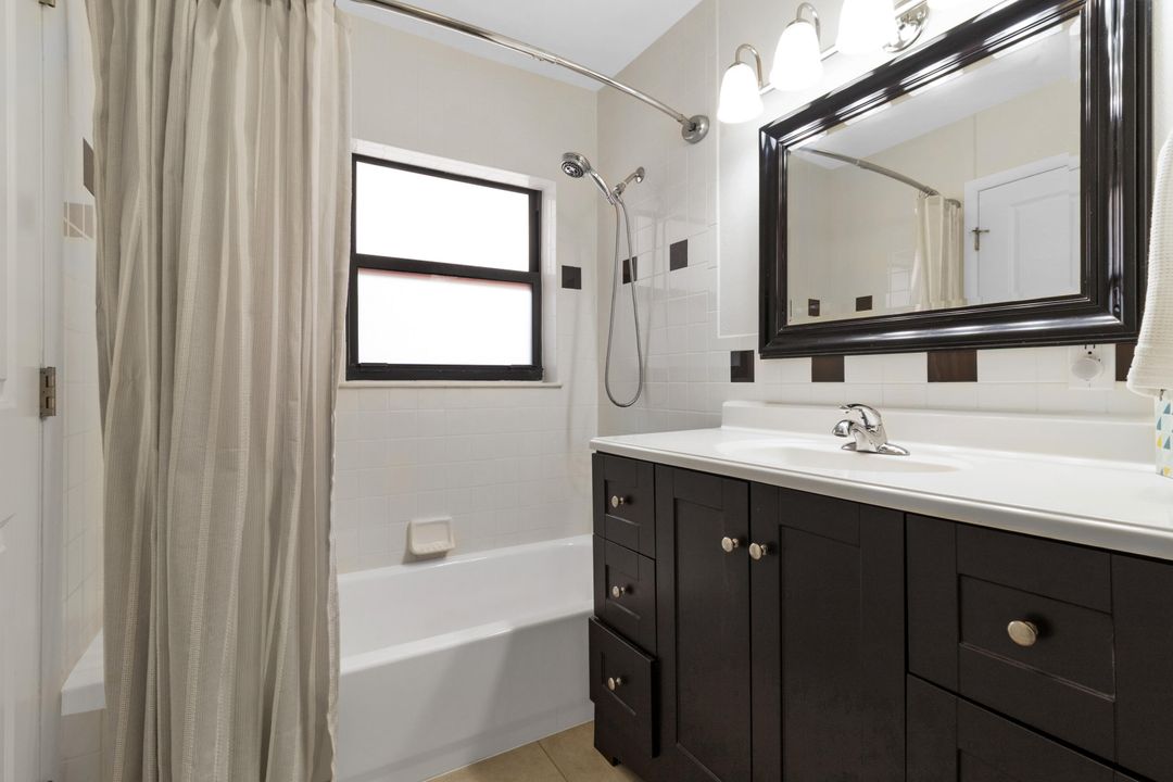 Active With Contract: $1,350,000 (3 beds, 2 baths, 1549 Square Feet)