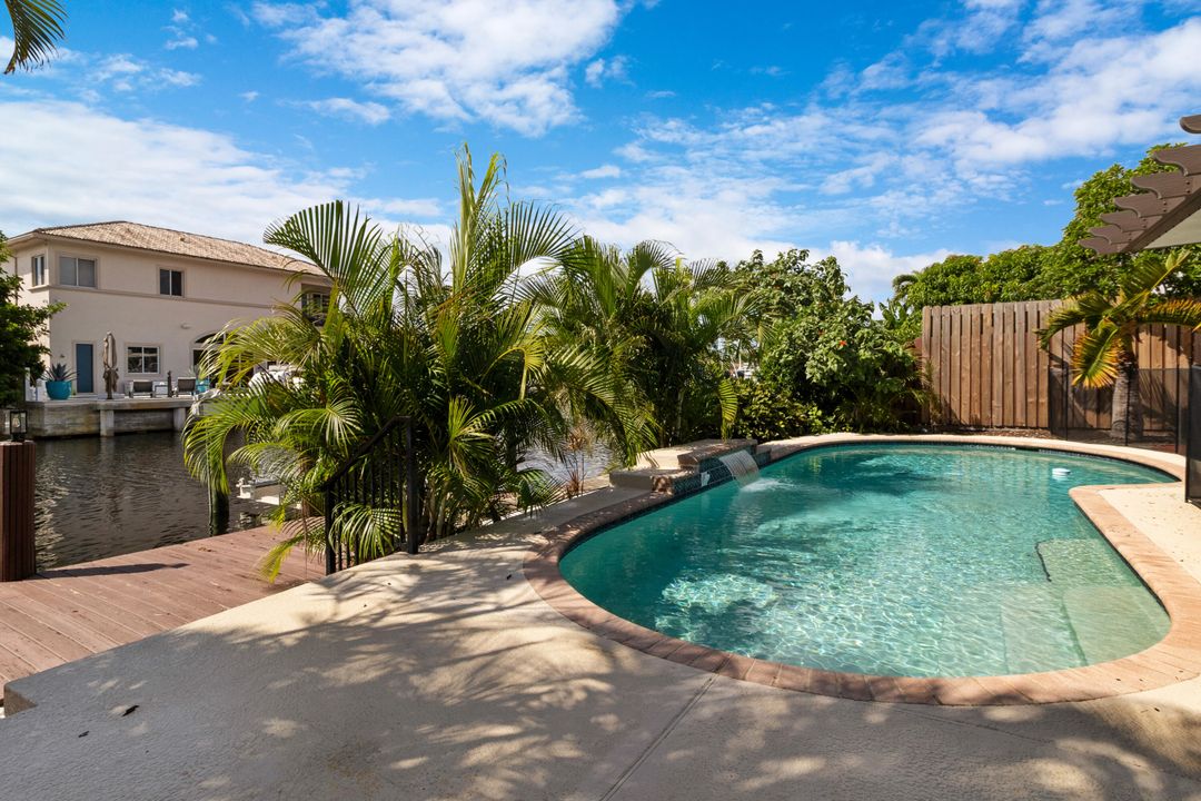 Active With Contract: $1,350,000 (3 beds, 2 baths, 1549 Square Feet)