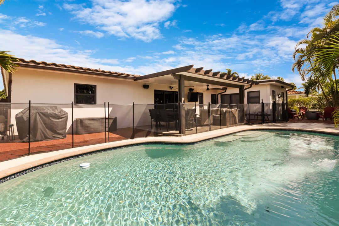 Active With Contract: $1,350,000 (3 beds, 2 baths, 1549 Square Feet)