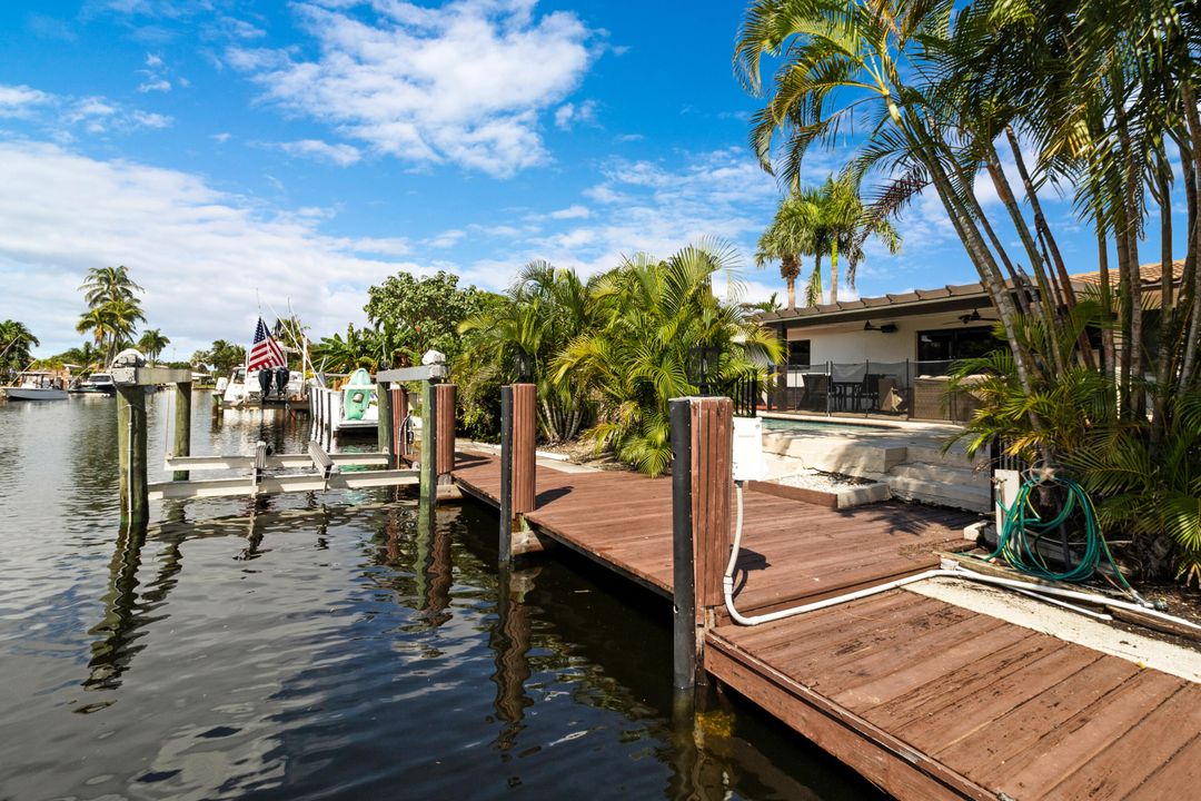 Active With Contract: $1,350,000 (3 beds, 2 baths, 1549 Square Feet)