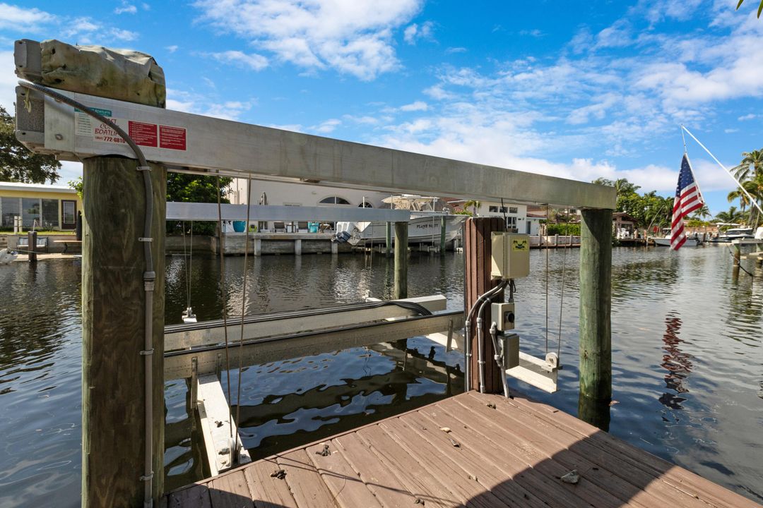 Active With Contract: $1,350,000 (3 beds, 2 baths, 1549 Square Feet)