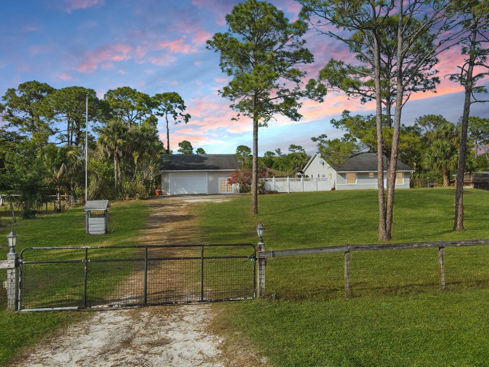 待售: $535,000 (3 贝兹, 2 浴室, 2143 平方英尺)