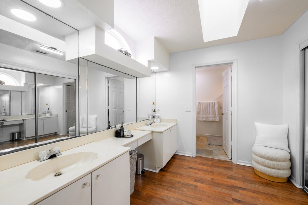 合同活跃: $369,000 (3 贝兹, 2 浴室, 1636 平方英尺)