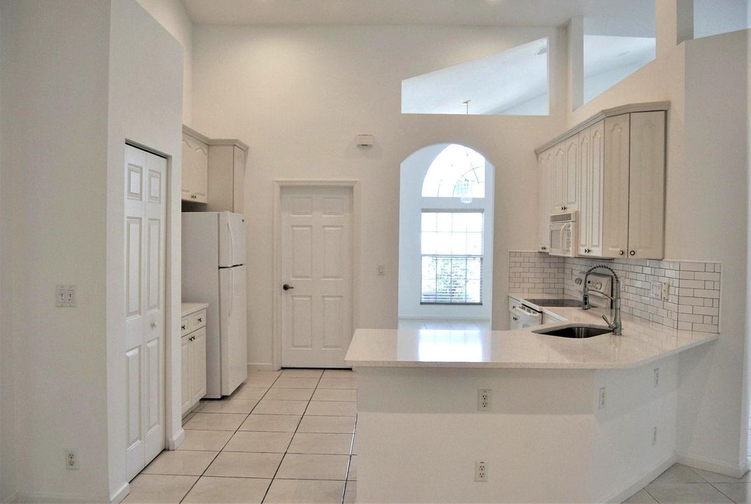 待售: $620,000 (5 贝兹, 3 浴室, 2755 平方英尺)