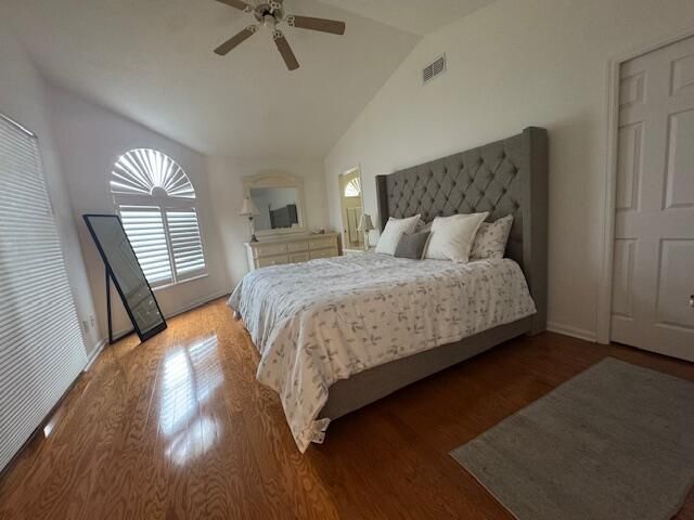 Под контрактом: $6,500 (2 спален, 2 ванн, 1346 Квадратных фут)