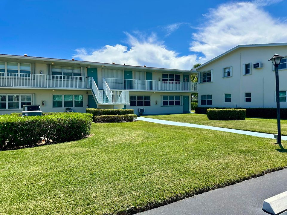 待售: $135,000 (1 贝兹, 1 浴室, 646 平方英尺)