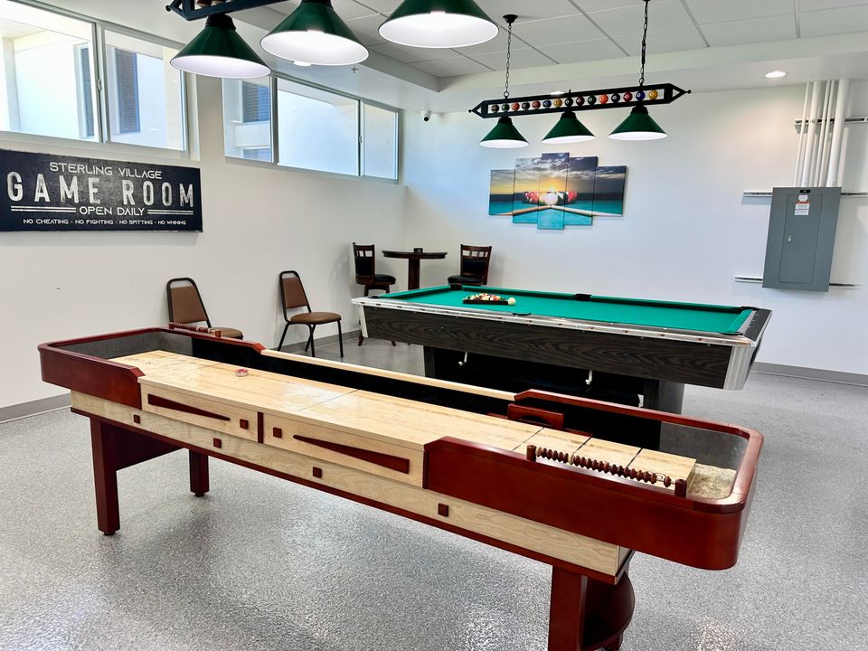 待售: $135,000 (1 贝兹, 1 浴室, 646 平方英尺)